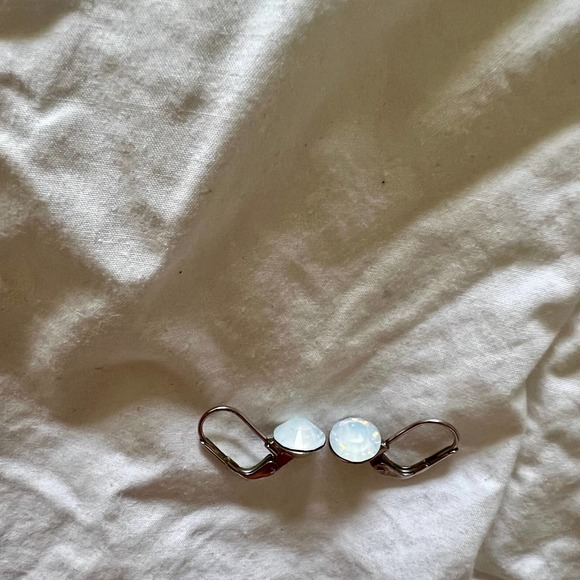 Vintage Y2K Swarovski White And Silver Drop Earrings - Picture 5 of 9